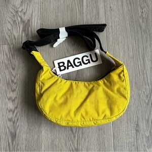 New BAGGU Mini Crescent Bag in Sour